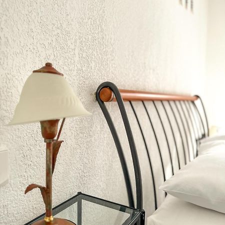 Coquet appartement avec terrasse sur la mer Roquebrune-Cap-Martin Extérieur photo